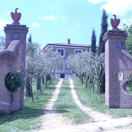 Casale Nido Dell'aquila Squille
